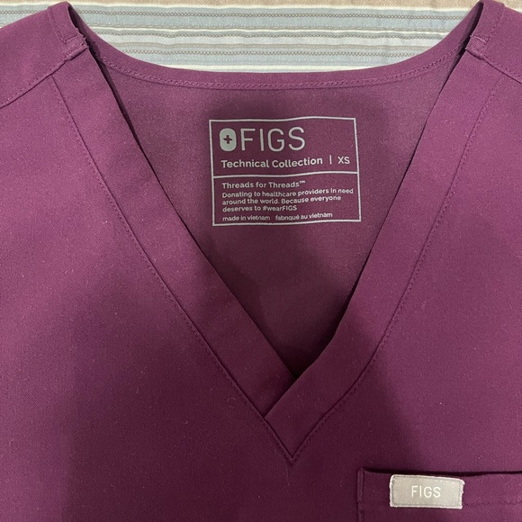 Figs Top Catarina One-Pocket Scrub Top Used (forgot the name) XS - Picture 2 of 3